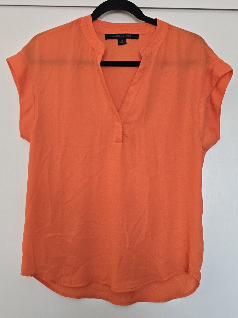 Cynthia Steffe - Orange Split V-Neck Blouse Cap-Sleeve Top